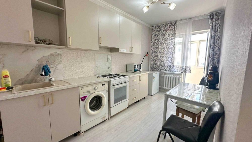 Продаётся 2х ком мкр 6 Аида Империя