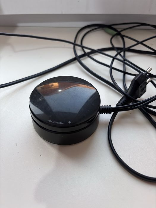 Microlab M-200 2.1 — сабвуфер + 2 колонки + пульт громкости