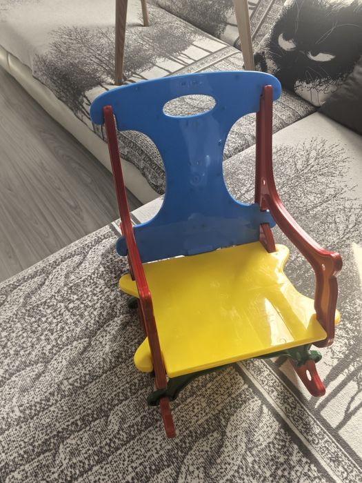 Детски люлеещ стол нов!