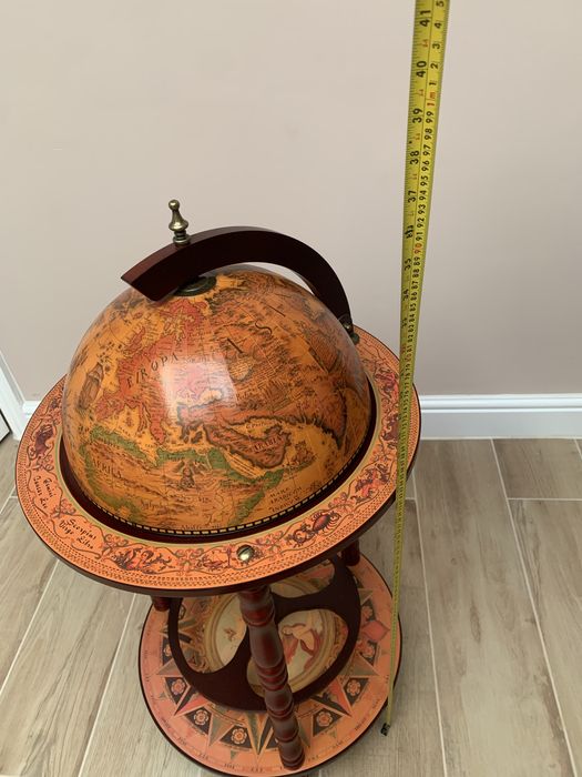 Glob bar cu suport pentru sticle si pahare