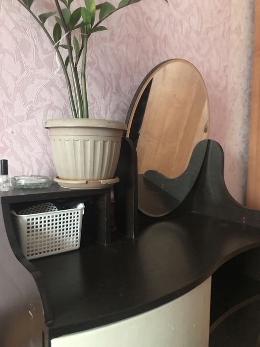 Туалетный стол