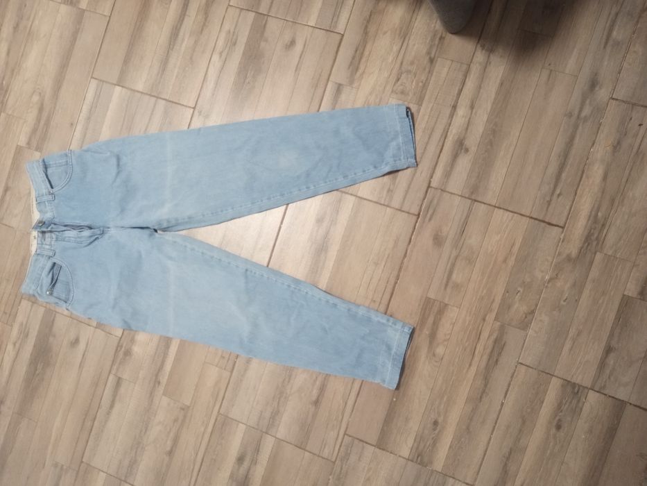 Pantaloni de fete