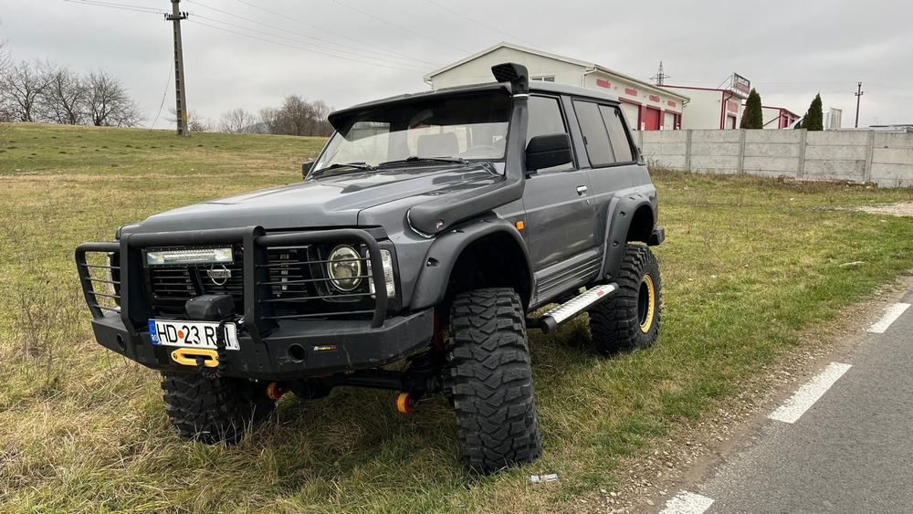 Nissan Patrol Nissan Patrol Y60 Short din 1990