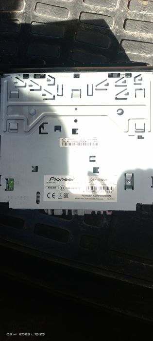 Продам автомагнитолу Pioneer (оригинал)