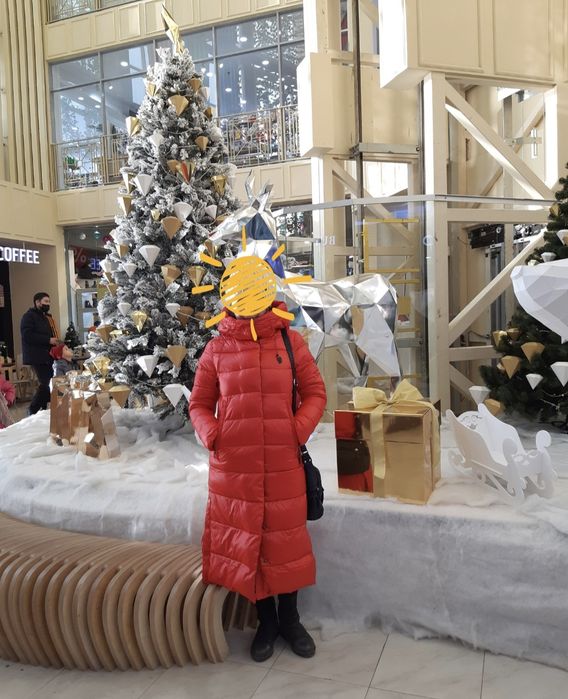 Пуховик красная красивая