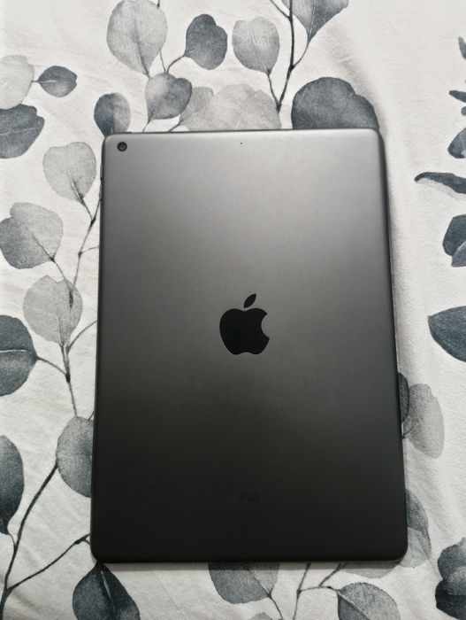 Apple iPad 7th Gen 32GB Wi-Fi + 1 калъф+ писалка | Отлично състояние