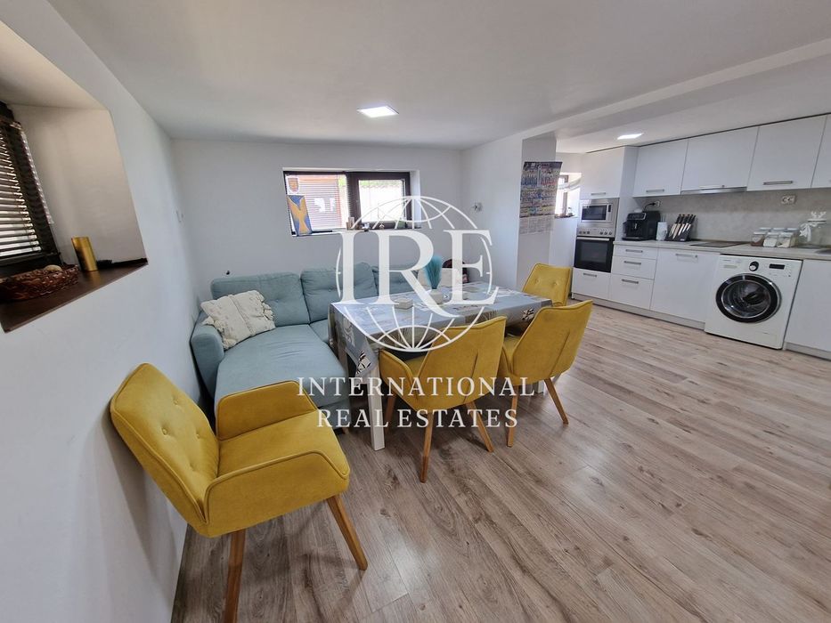 Продава се Къща в с. Ловчанци, Област Добрич - 180 кв.м за 652 €/кв.м - Снимка #4