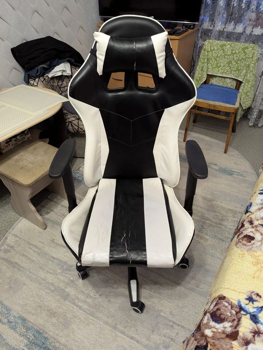 компьютерное игровое кресло