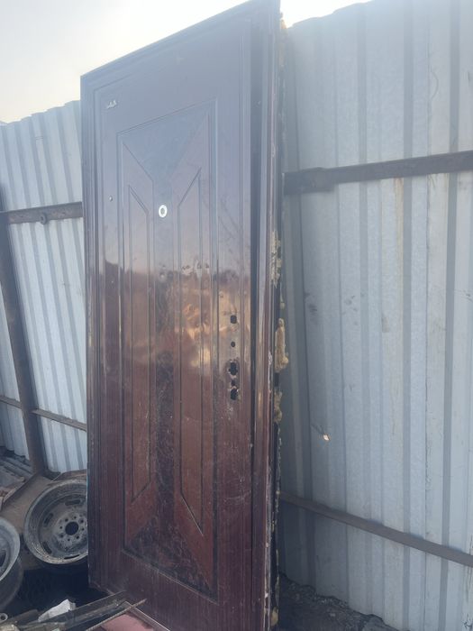 Входной железный дверь , китайского производство , доставка бесплатно