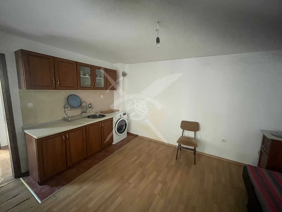Продава се Къща в Поморие - 648 кв.м за 508 €/кв.м - Снимка #8