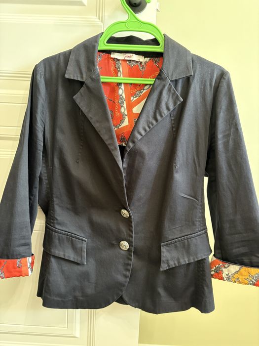 Продам одежду по 2000