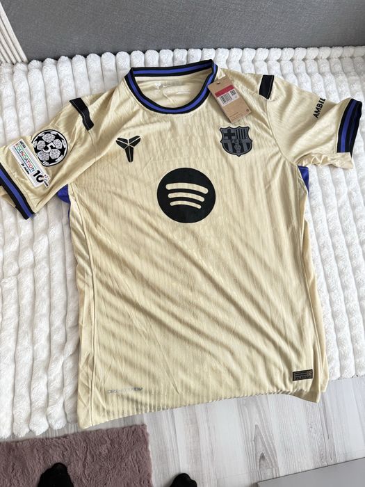 Tricou Player version Pedri Barcelona x Kobe marimea XL