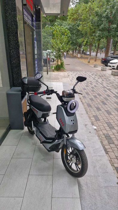 Срочно продаётся электро-скутер BONVI СКТ-7838