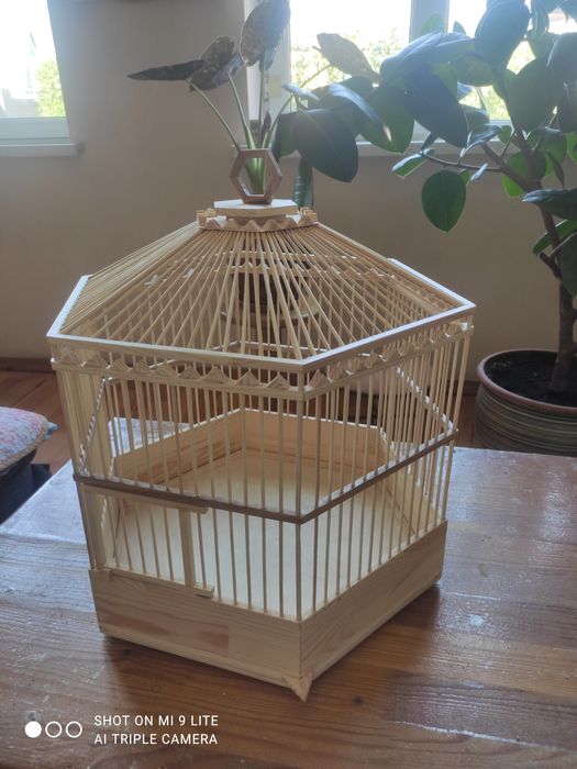 Продаются клетки для канареек
