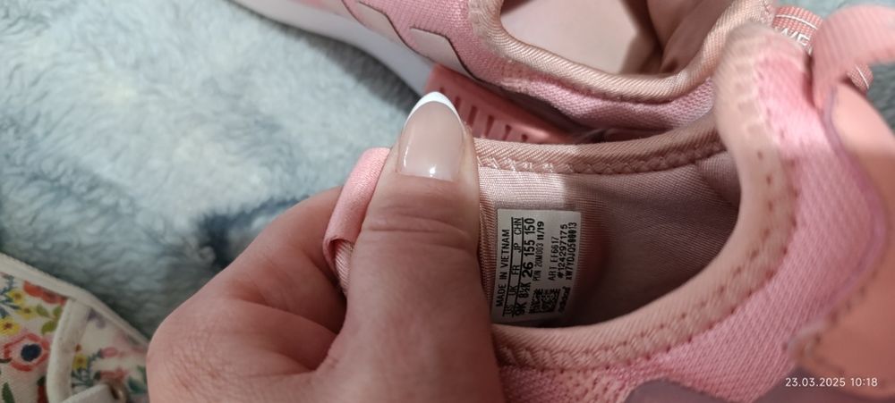 Фирменная обувь для девочек