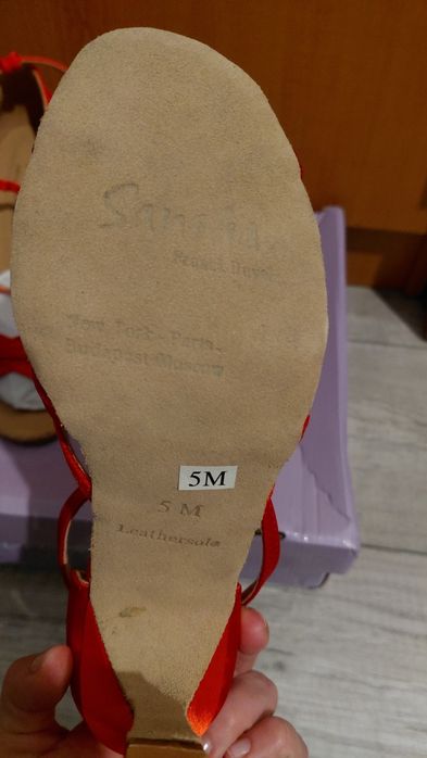 Pantofi/ sandale noi de dans Sansha marimea 35 rosu