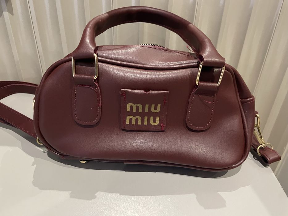 Geanta Miu Miu  visinie