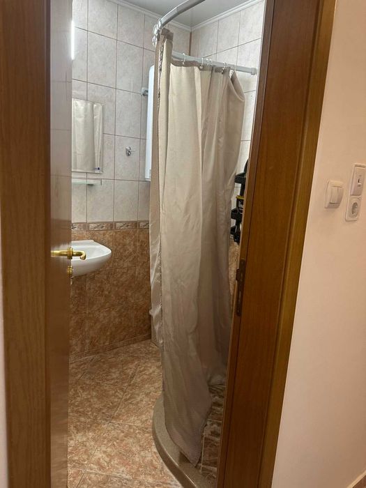 Дава се под наем Тристаен апартамент в Бургас, Център - 80 кв.м за 550 € - Снимка #14