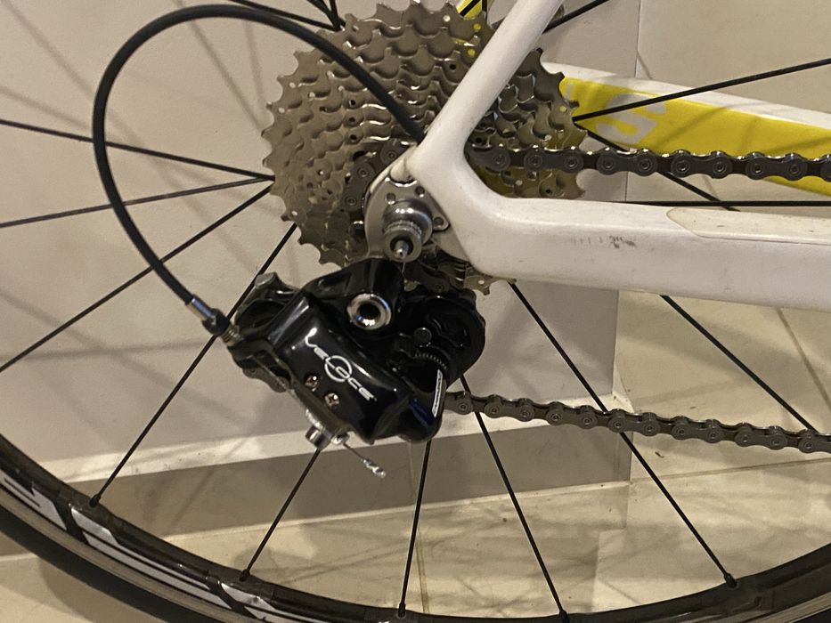 Карбонов шосеен велосипед Boardman