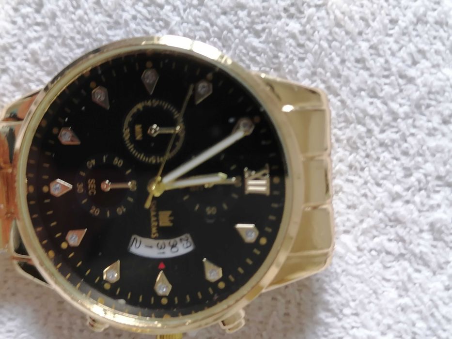 Мъжки, бизнес, кварцов часовник