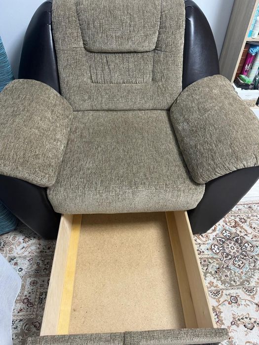 Продается диван и кресло