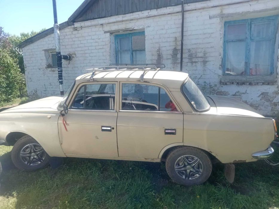 Продам москвич...