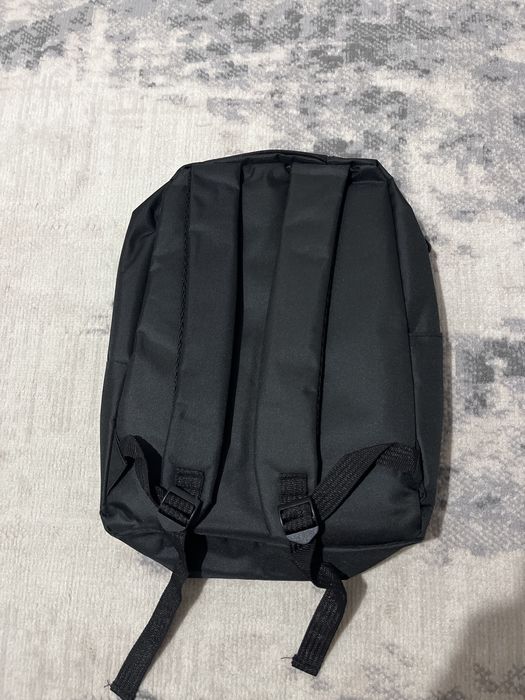 Сумка дня носки на спине