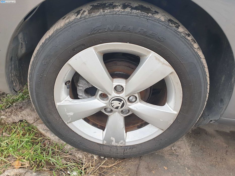 Set 4 Jante Roti Aliaj 185 60 15 R15 5x100 Skoda Rapid 2012 - 2017 [K3786]