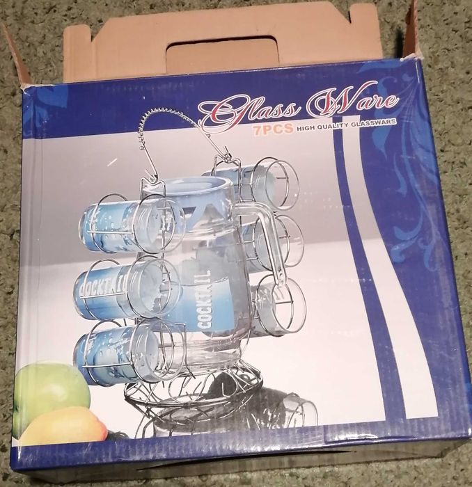 Оригинальный набор - кувшин и стаканы