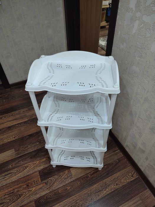 Продам этажерку 4-ярусную