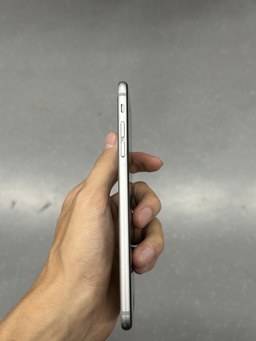 Продам Iphone 6+