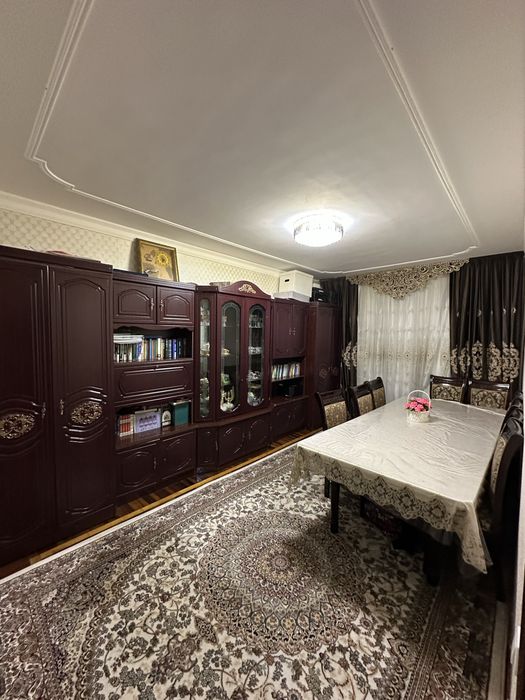 Chilonzor 19-mavzeda 4 xonali uy sotiladi