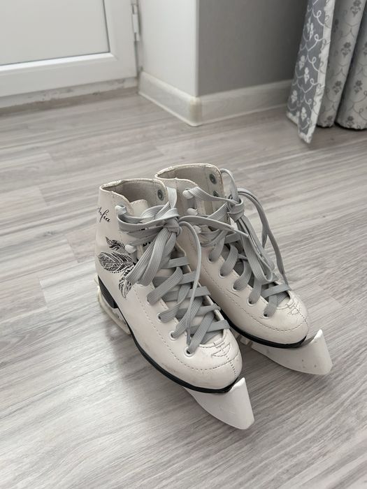 Коньки детские для девочки фигурные