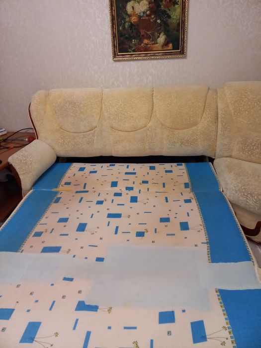 Диван угловой и кресло