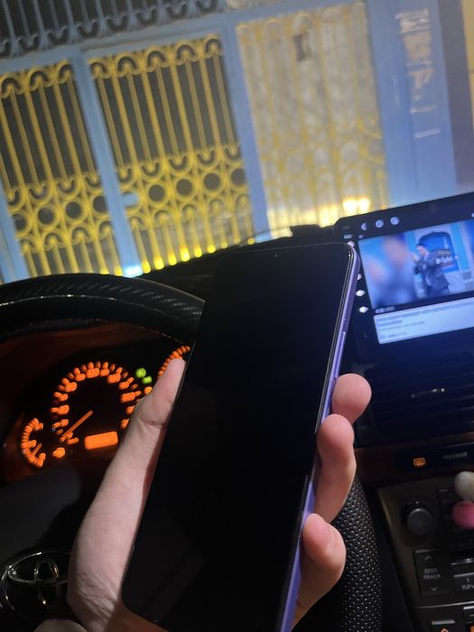 Телефон Vivo Y17s