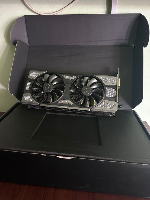 Placa Video Evga Geforce  GTX 1080 ftw acx 3.0 8GB, nouă