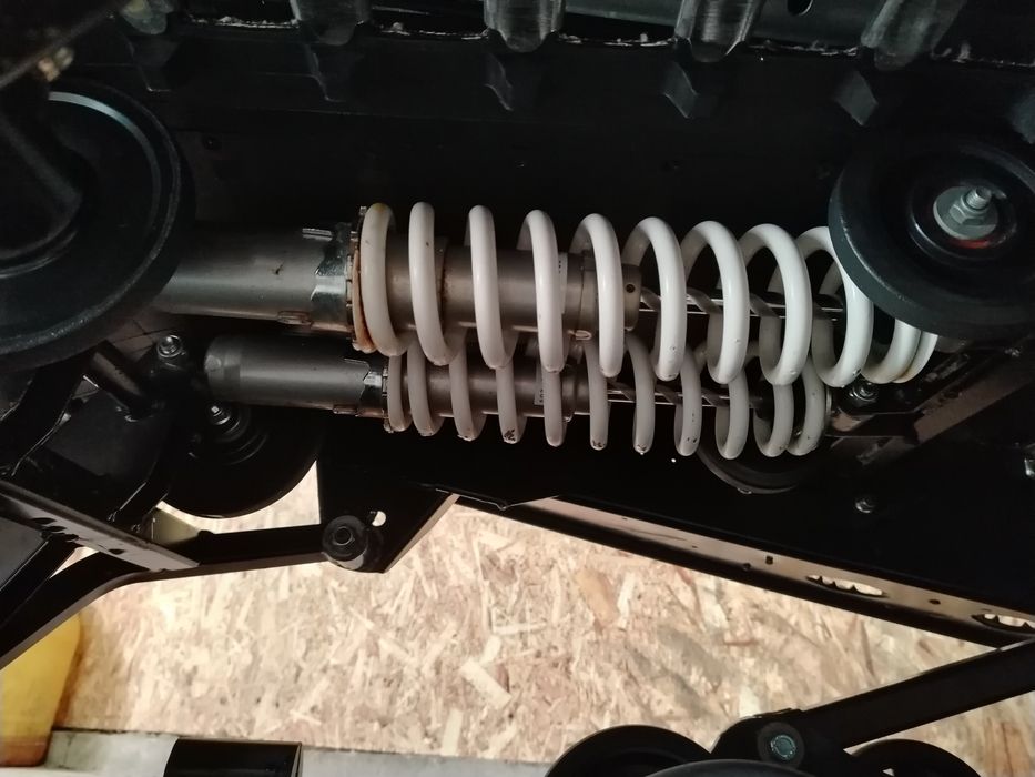 Продам снегоход BRP LYNX 1200