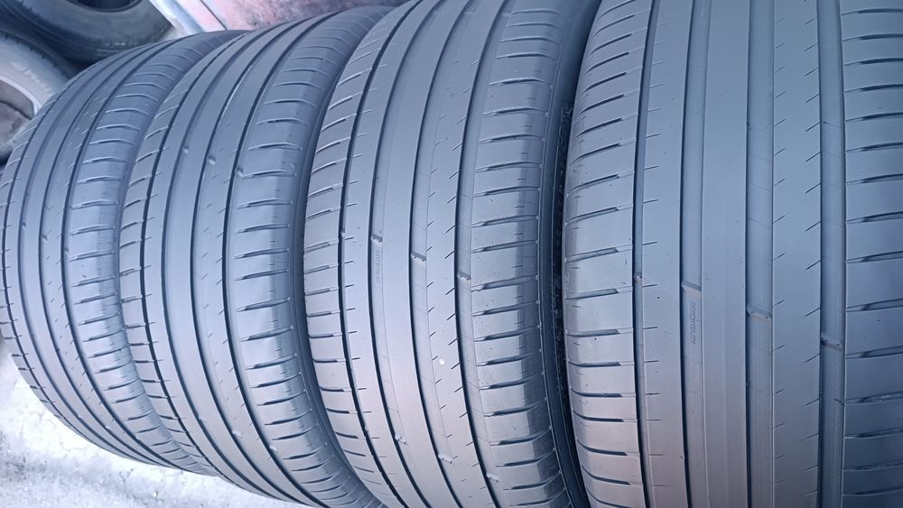 275/45/21 Michelin