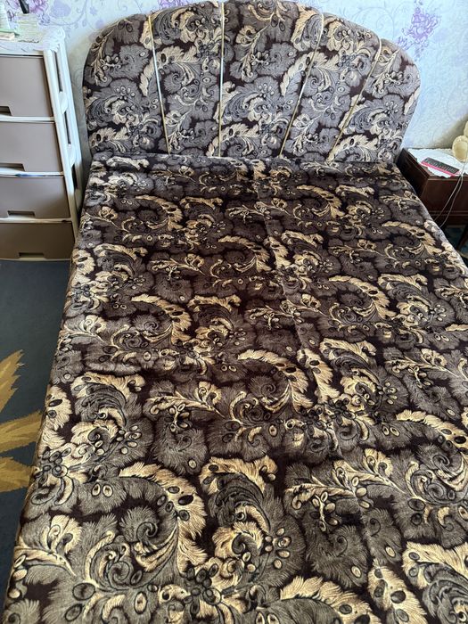 Продам кровать 155-200