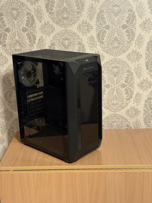 Корпус Cougar в хорошем состояние