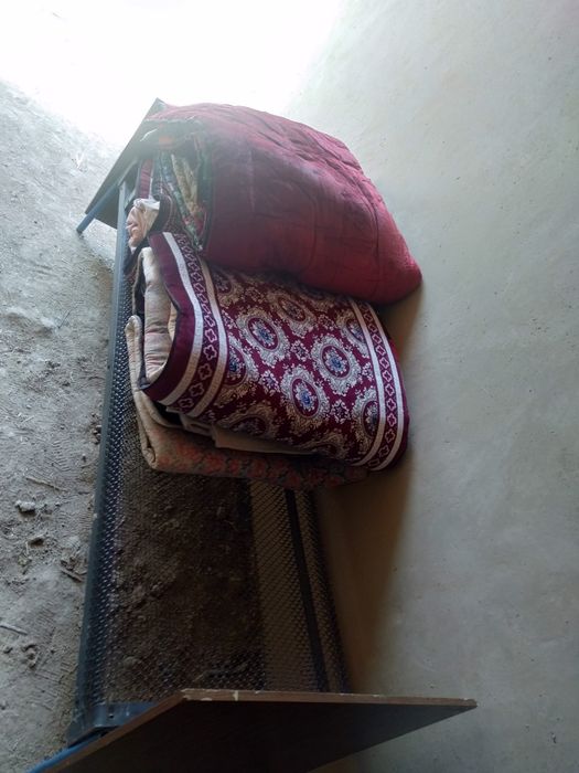 Kravat sotiladi temir setkali