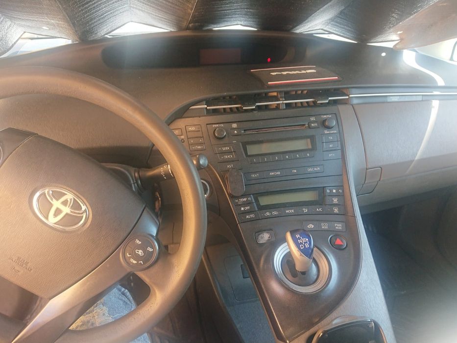 Vând Toyota Prius 3