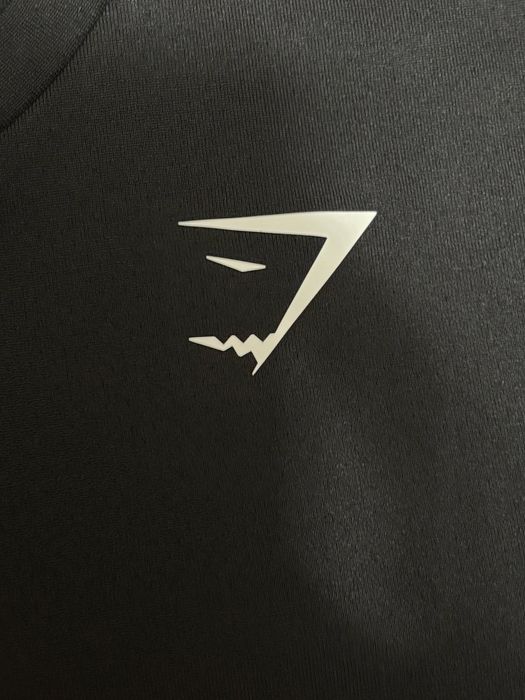 Gym shark тениски