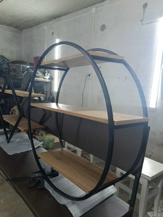 Круглая настенная полка