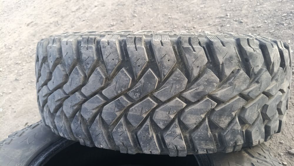 Продам 265/70/R16 грязивой