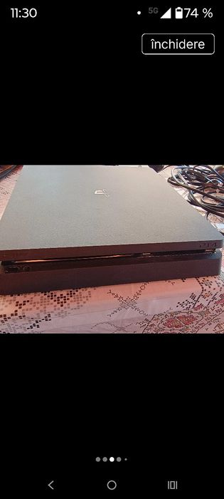 Consola Sony PlayStation 4 (PS4) Slim + 3 Controllere DualShock 4 + Cabluri