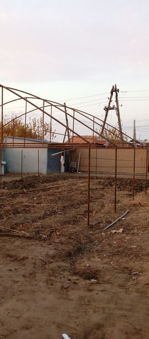 Issiqxona sotiladi narxini kelishamiz