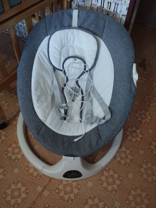 Продам коляски и шезлонг