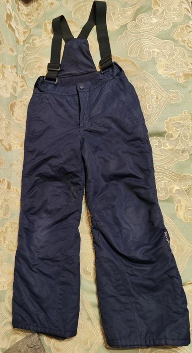 Продам детский комбинезон с курткой