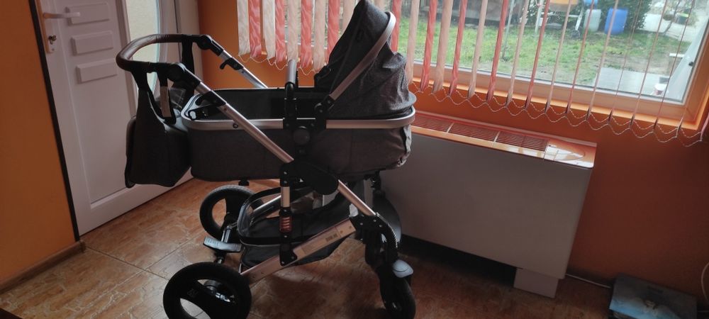 Трансформираща бебешка количка